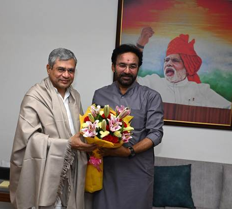 Indian Railways’ Silo Loading Boosts Coal Stocks to Record 58.25 MT