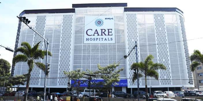 Single Surgeon Performs 17 Joint Replacements in 8 Hours at CARE Banjara, Setting New Benchmark in Orthopedic Excellence