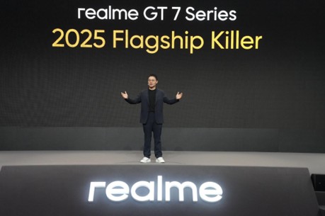 realme GT 7 Series Launch Image (1).jpg