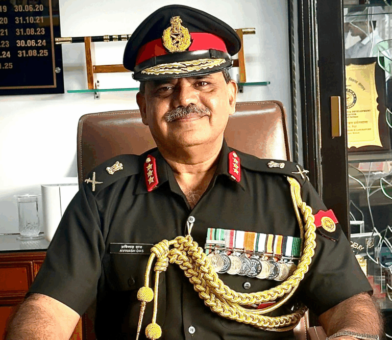 Lt Gen Avinash Das Takes Command of R&R Hospital