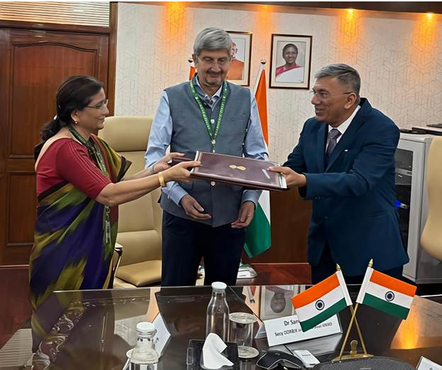 Gati Shakti Vishwavidyalaya Joins Forces with DRDO to Boost Defense Tech